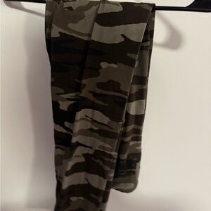 Express Green Camouflage Leggings